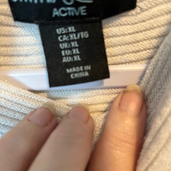 Cynthia Rowley size XL pullover - Picture 7 of 12